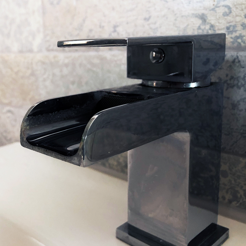 Bathroom fitting